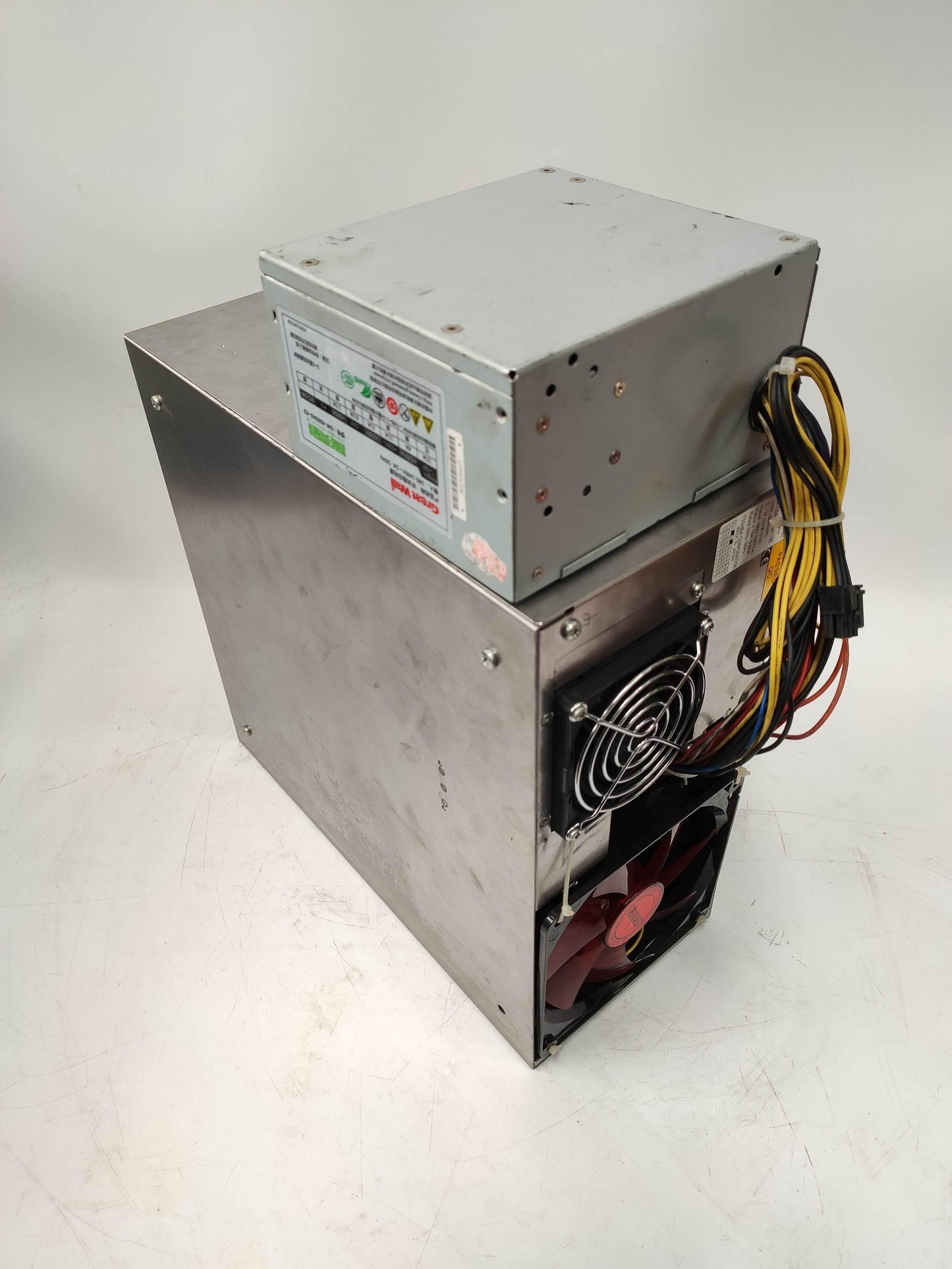 TOSHIBA UB2B3APC Industrial Computer Rated 100V/240Vac - Pulingma Automation