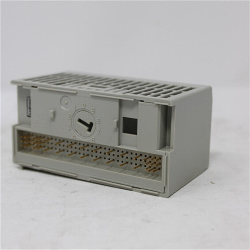 Allen Bradley 1794-OB16 Output Module